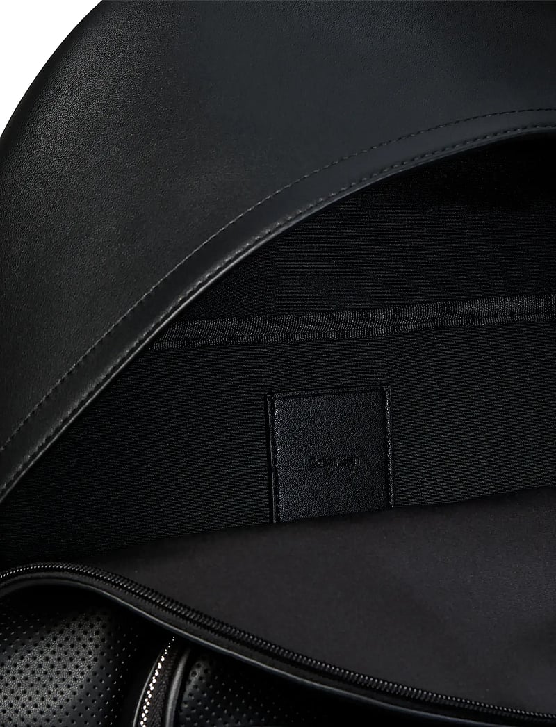 Calvin Klein - PERFORATED BACKPACK - shop efter anledning - black - 3