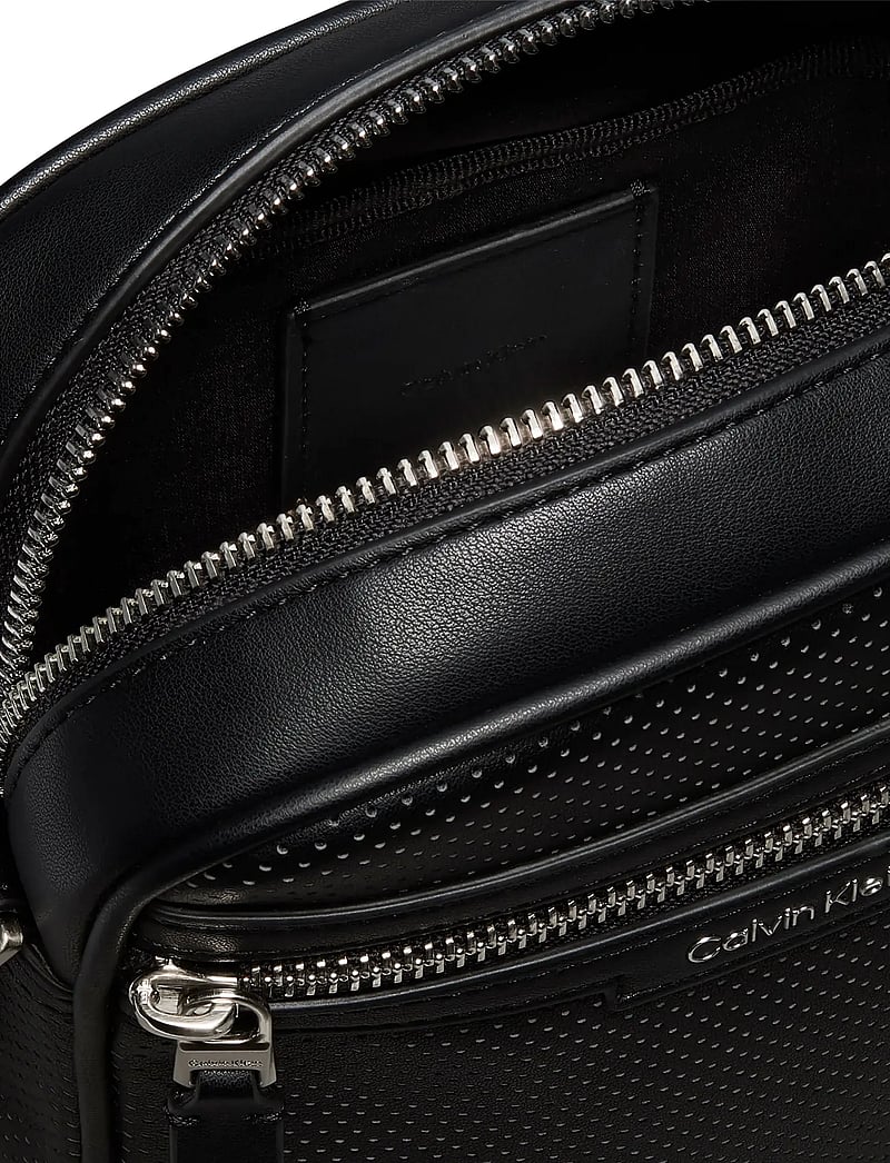 Calvin Klein - PERFORATED REPORTER - shop efter anledning - black - 3