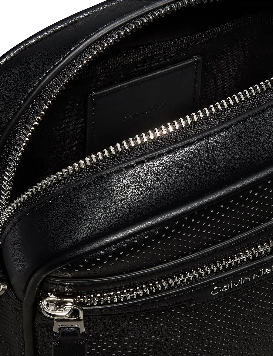Calvin Klein - PERFORATED REPORTER - kupuj według okazji - black - 3