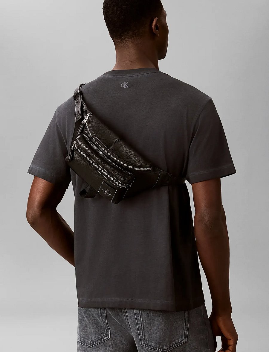 Calvin Klein - BOLD PEBBLE SLING - shop by occasion - black - 2