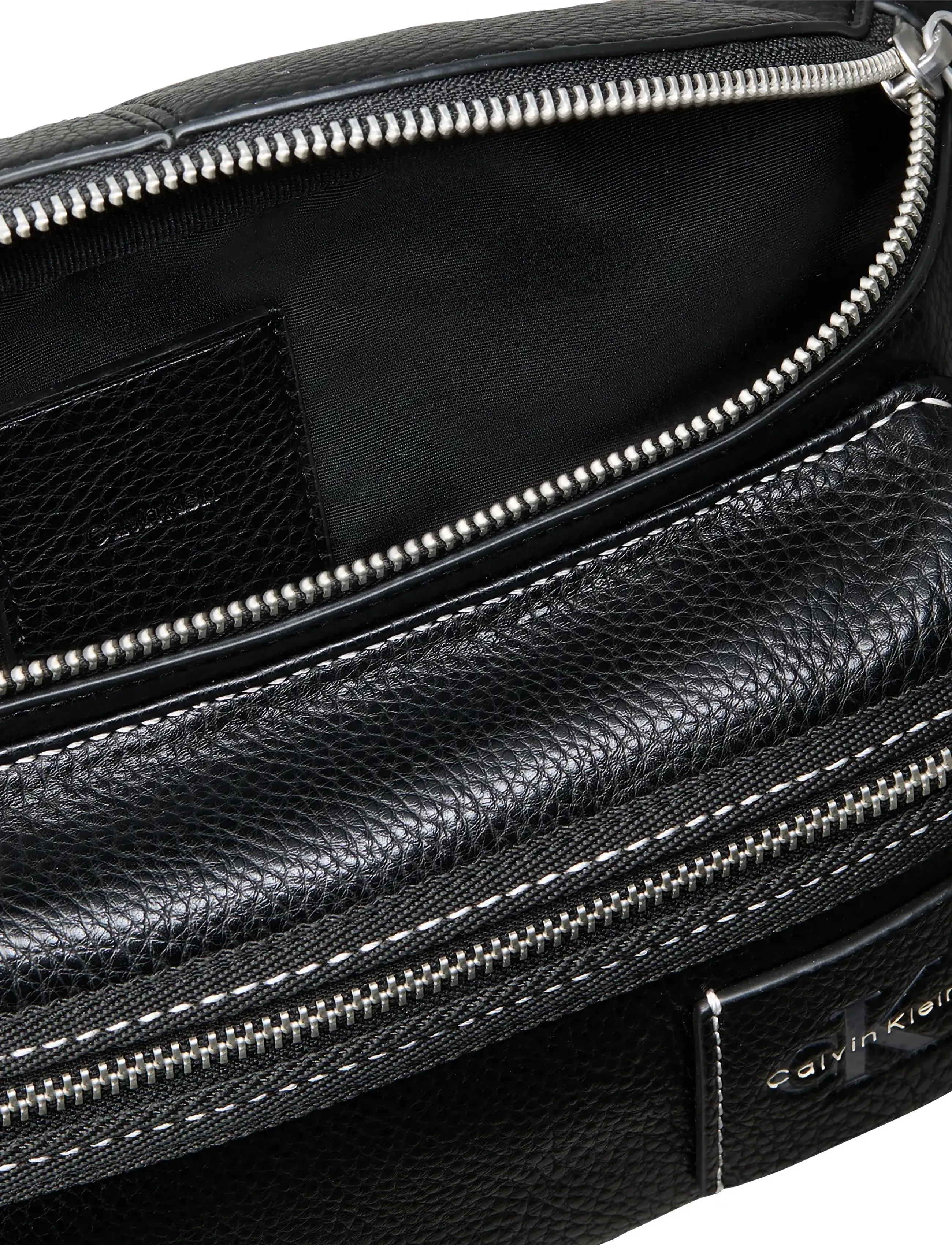 Calvin Klein - BOLD PEBBLE SLING - shop by occasion - black - 3