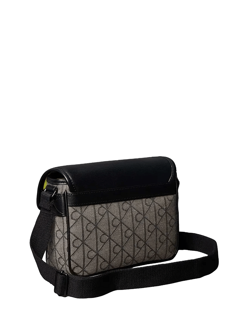 Calvin Klein - MIXED EMBLEM AOP SMALL FLAP MESS - shop efter anledning - lotus beige black aop - 2