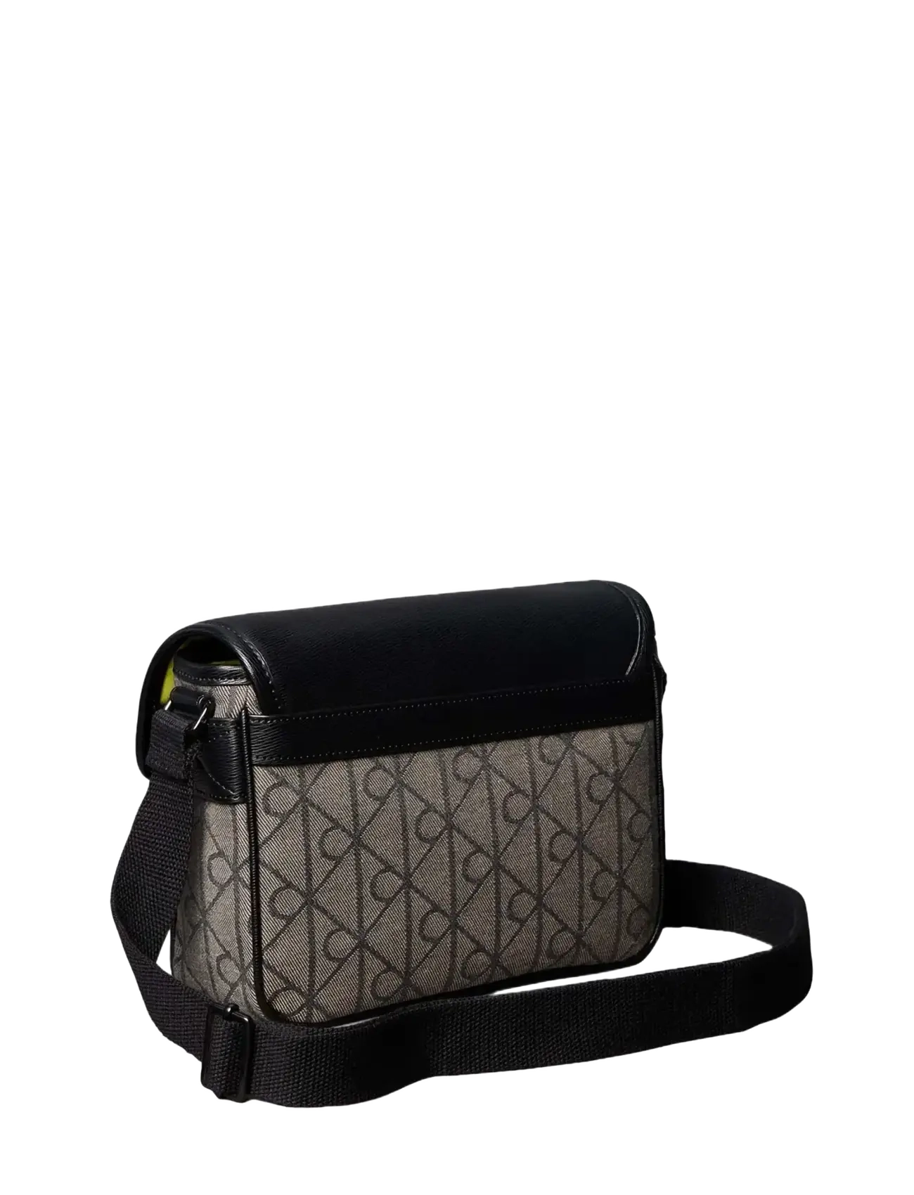 Calvin Klein - MIXED EMBLEM AOP SMALL FLAP MESS - shop by occasion - lotus beige   black aop - 2