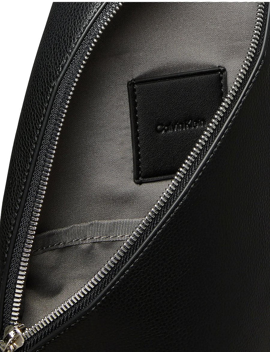 Calvin Klein - RAISED NS SLING - shop efter anledning - black - 3