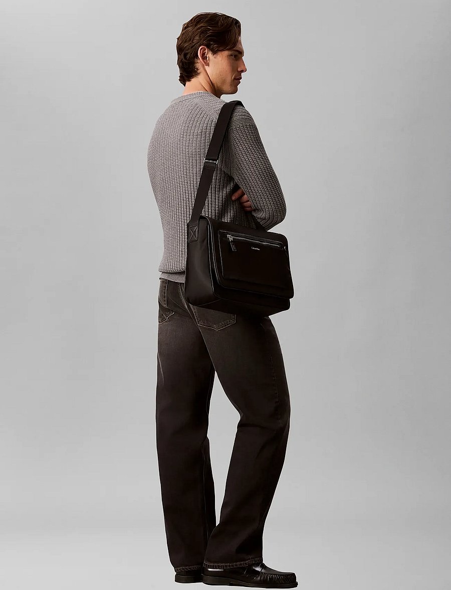 Calvin Klein - SSNL RAISED LOGO FLAP MESSENGER - black - 0