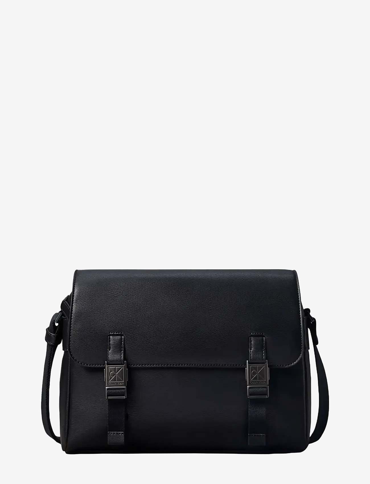 Calvin Klein Emblem Hw Flap Messenger - Black - ONE SIZE