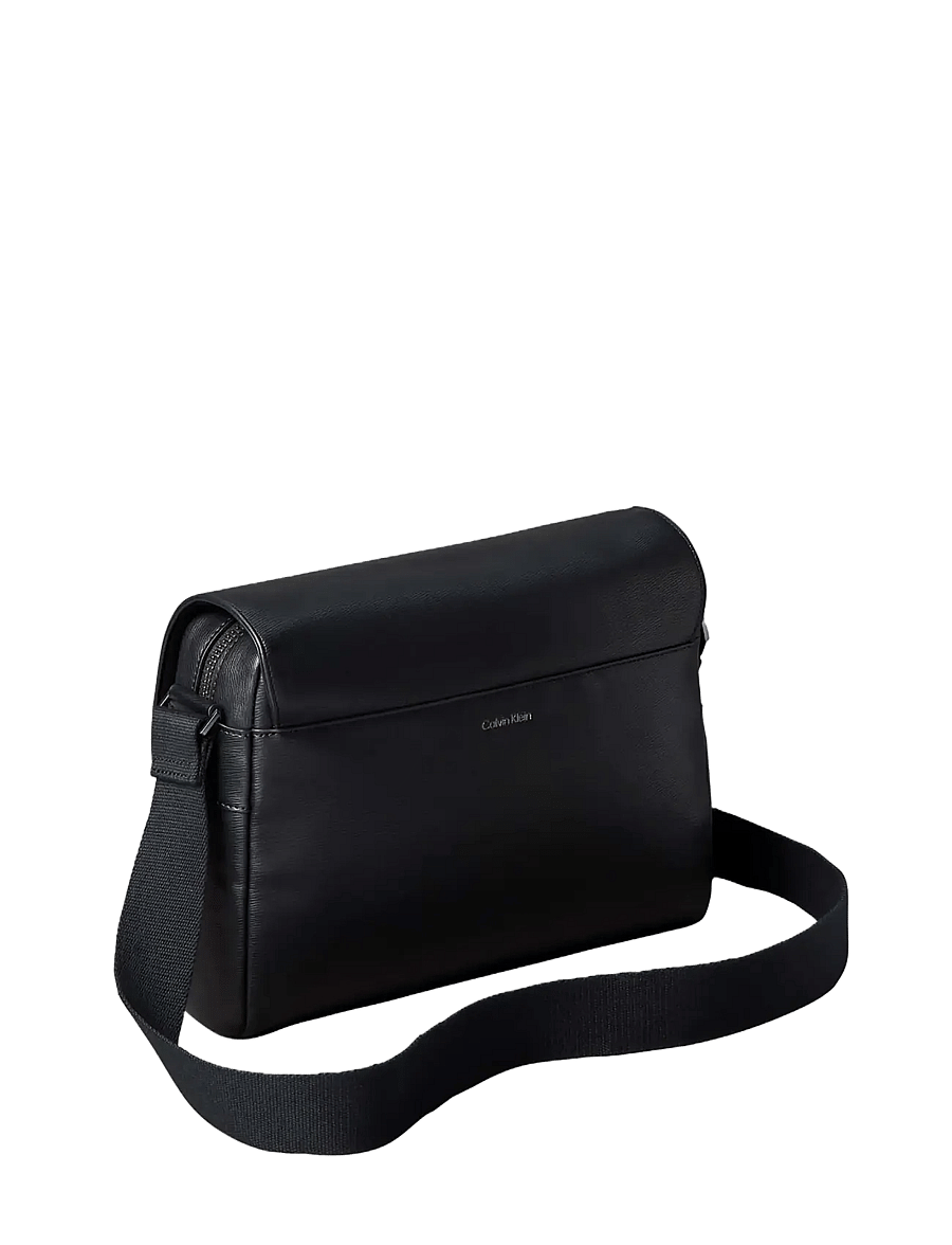 Calvin Klein - EMBLEM HW FLAP MESSENGER - shop efter anledning - black - 2