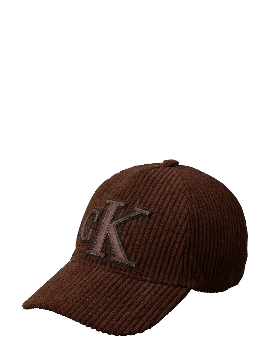 Calvin Klein - FELT MONOGRAM PATCH CAP - kappen - chocolate martini - 1