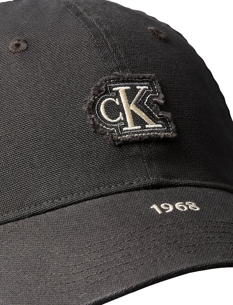 Calvin Klein - WASHED COTTON CANVAS SMALL FRAYE - kasketter - pirate black - 2