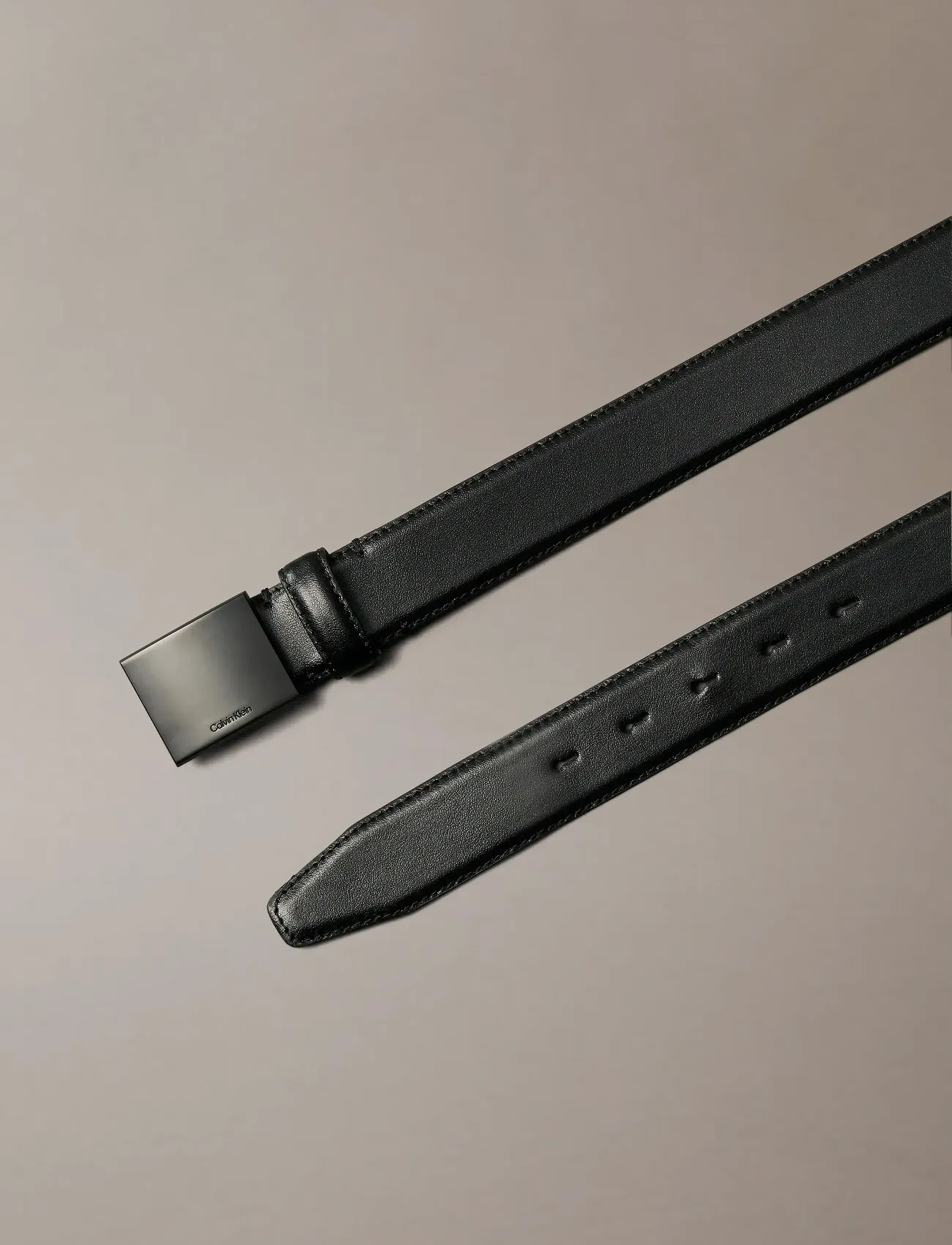 Calvin Klein TITLECASE PLAQUE BUCKLE 32MM - Gürtel - BLACK   BLACK / blue