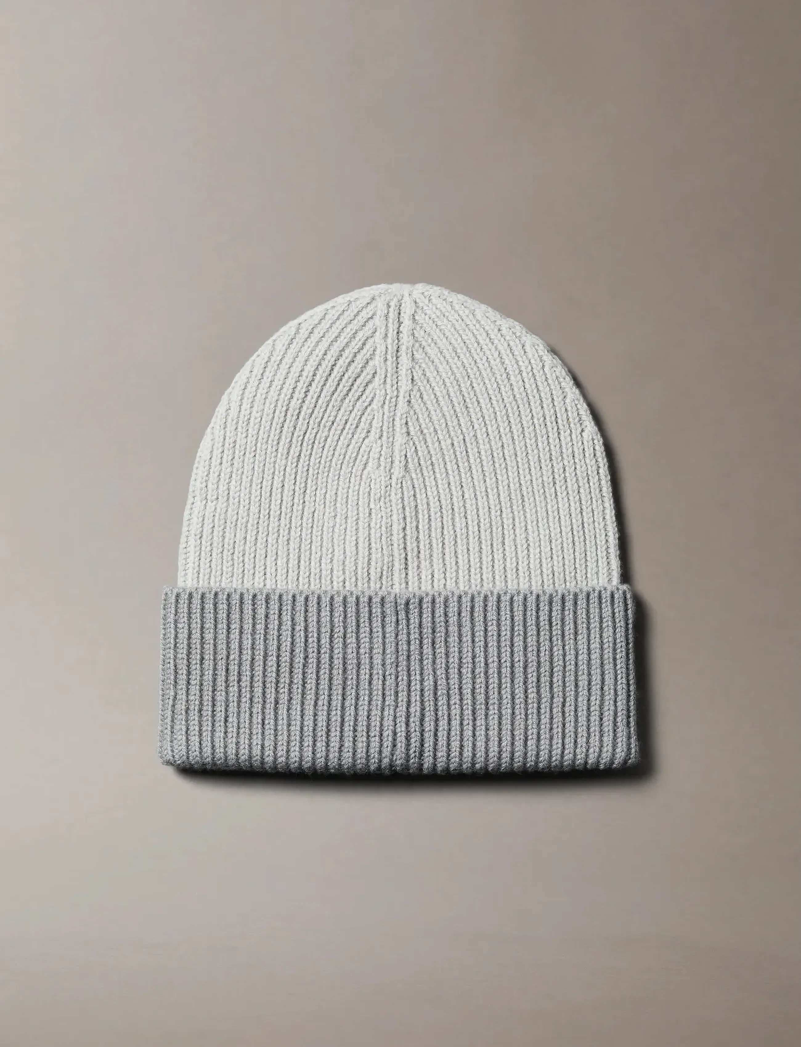 Calvin Klein - PATCH WOOL CHUNKY RIB BEANIE - accessoires - quiet gray chiseled stone - 3