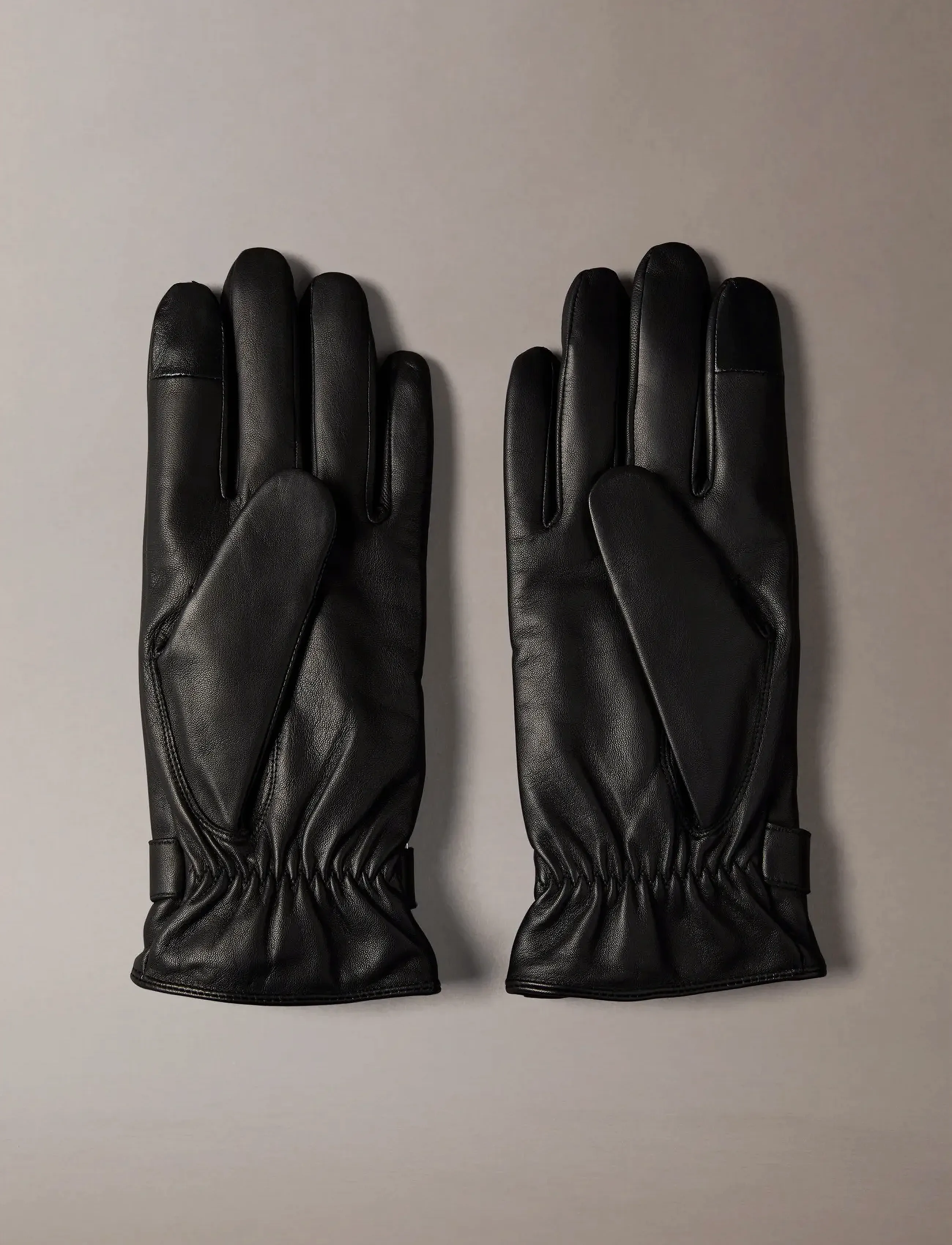 Calvin Klein - LOGO STRAP SMOOTH LEATHER GLOVES - black - 2