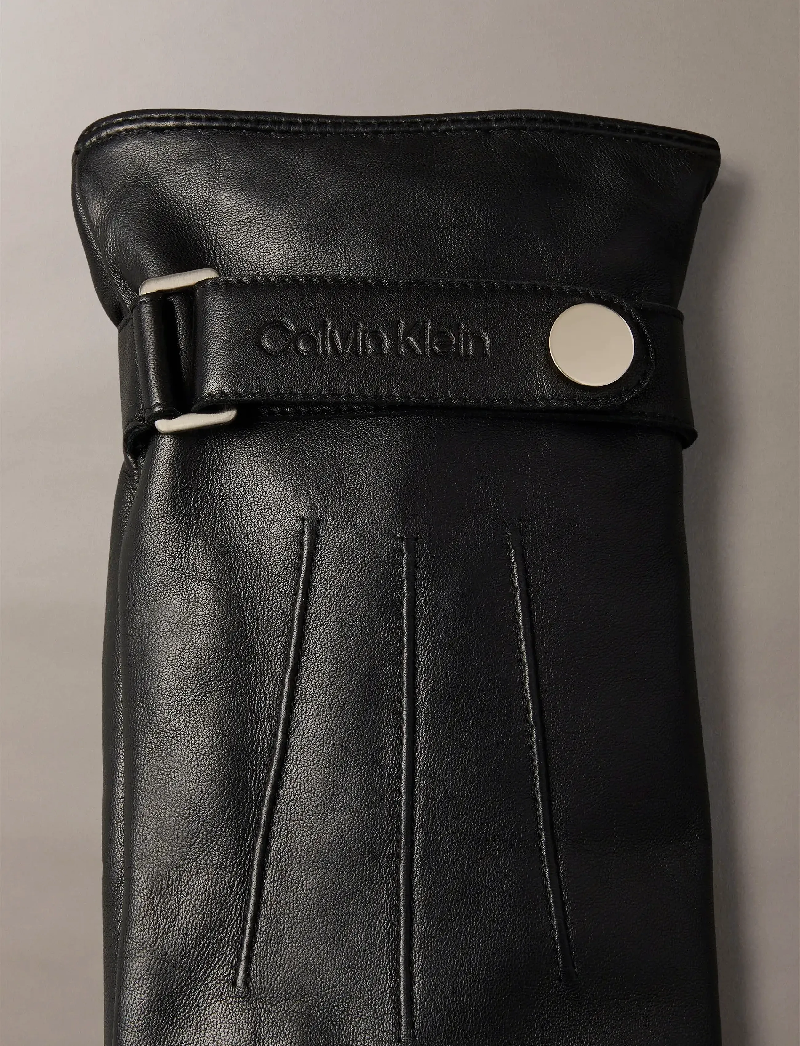 Calvin Klein - LOGO STRAP SMOOTH LEATHER GLOVES - black - 3