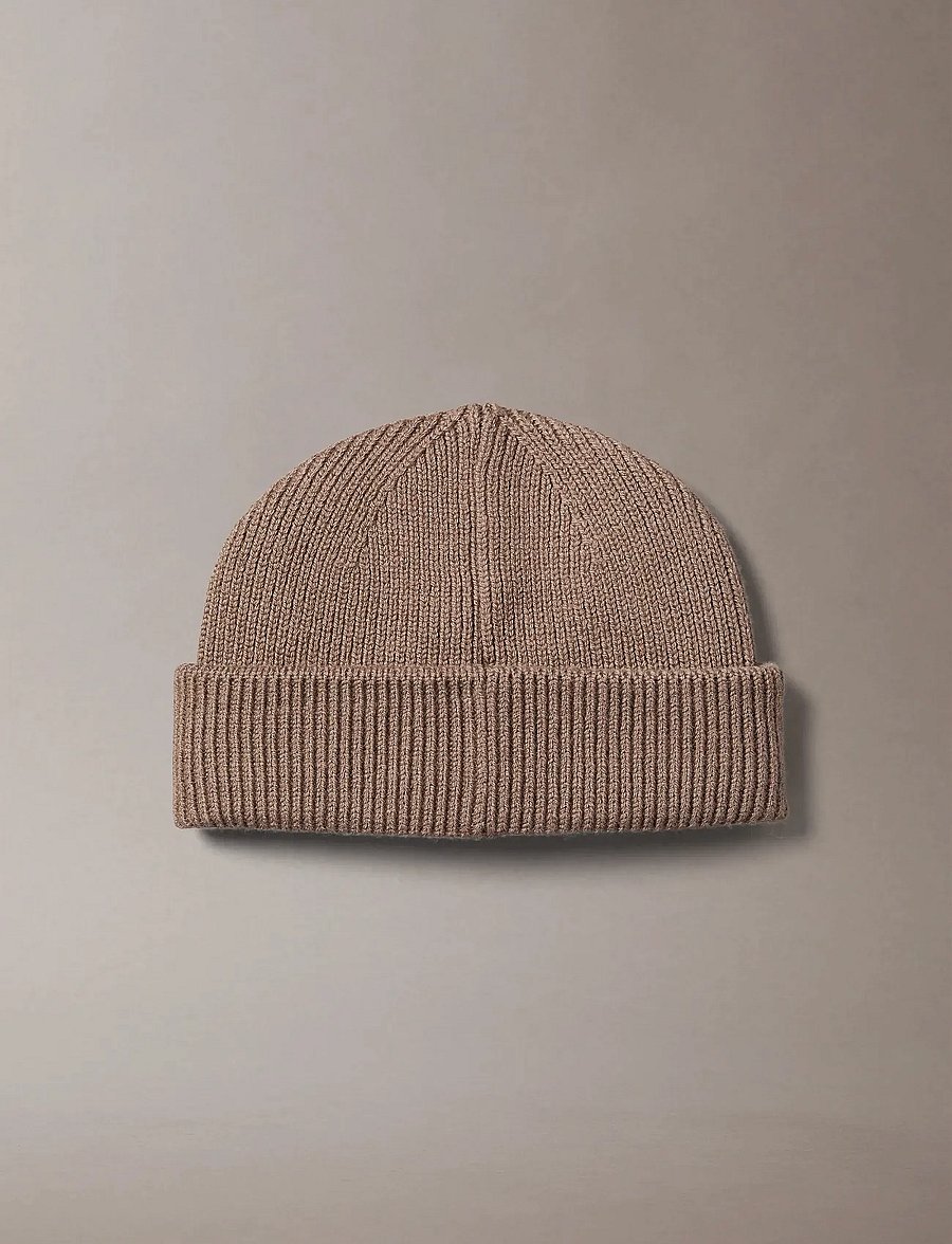 Calvin Klein - PATCH CHUNKY RIB DOCKER BEANIE - osta olukorra järgi - walnut - 2