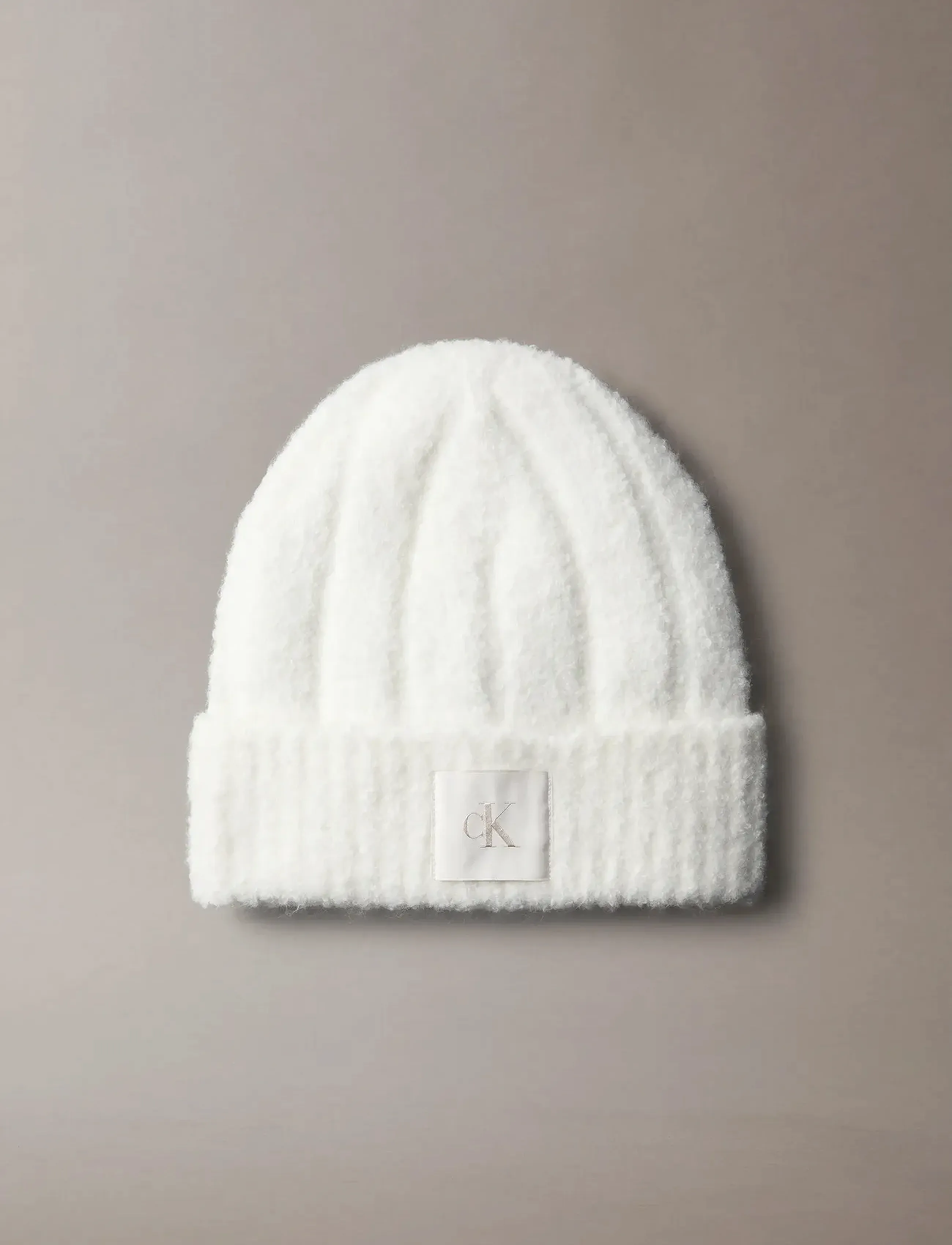Calvin Klein - CK PATCH BOUCLE BEANIE - mössor - lily white - 2