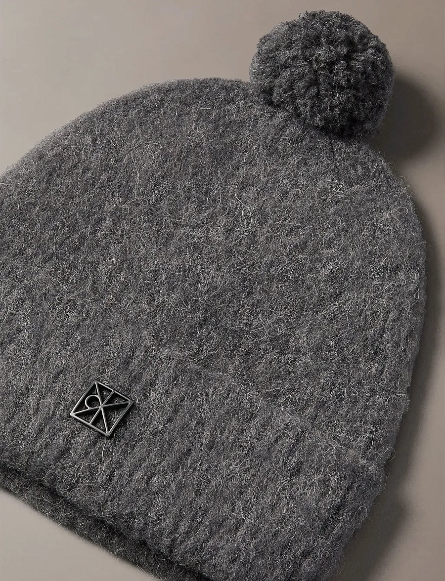 Calvin Klein - EMBLEM BRUSHED POMPOM BEANIE - beanies - dark grey - 5