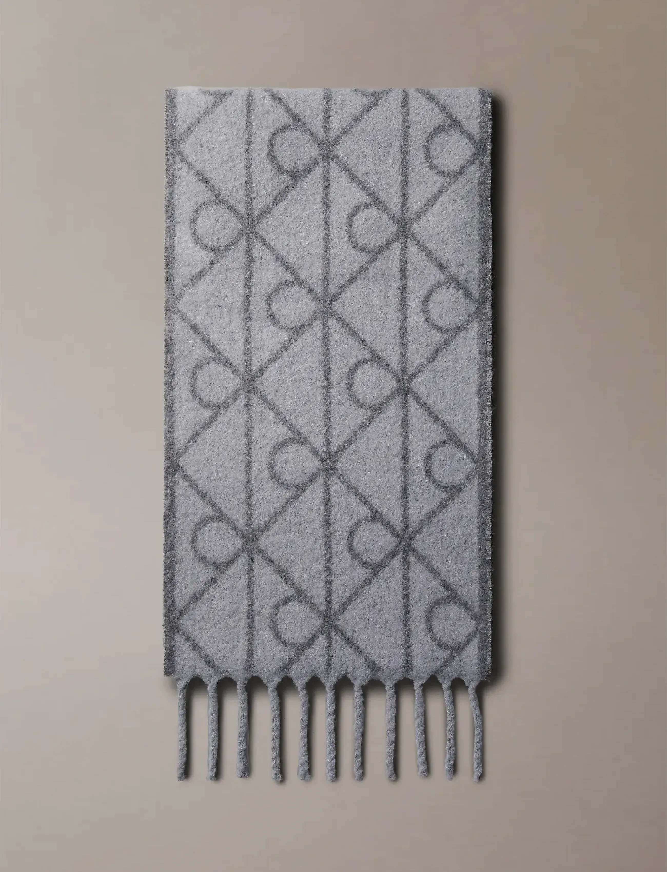 Calvin Klein - EMBLEM AOP BRUSHED HW SCARF - halsdukar - charcoal aop - 1
