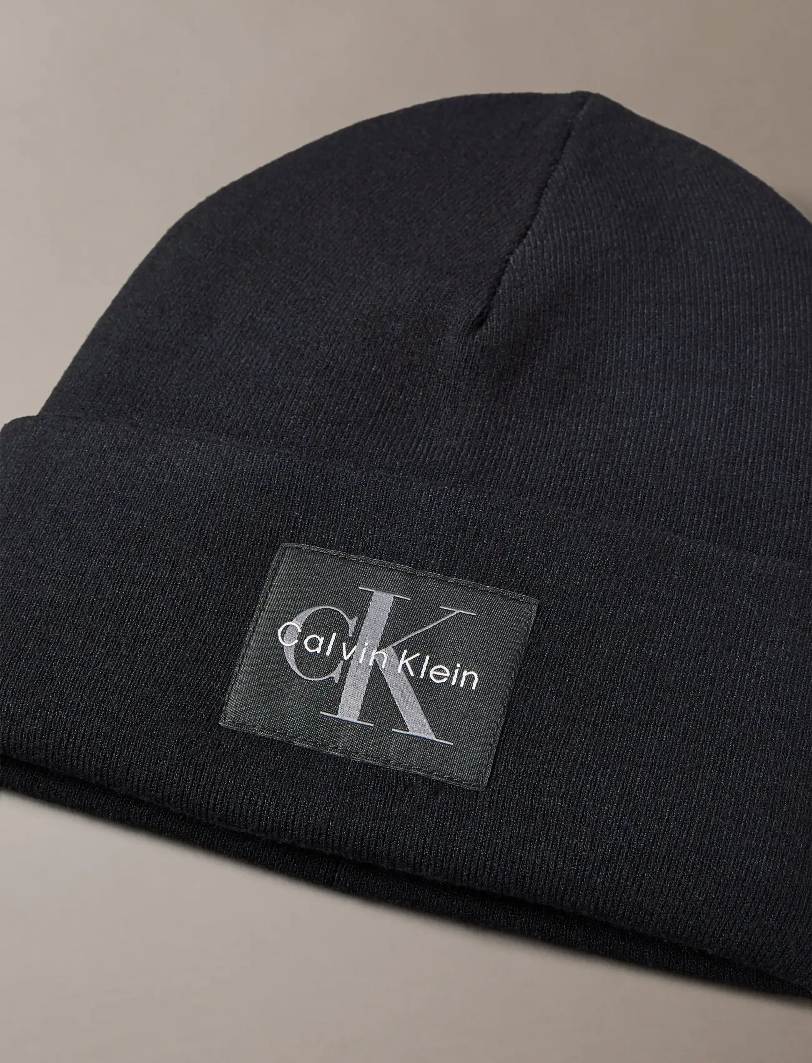 Calvin Klein - MONOLOGO PATCH BEANIE - osta olukorra järgi - black - 2