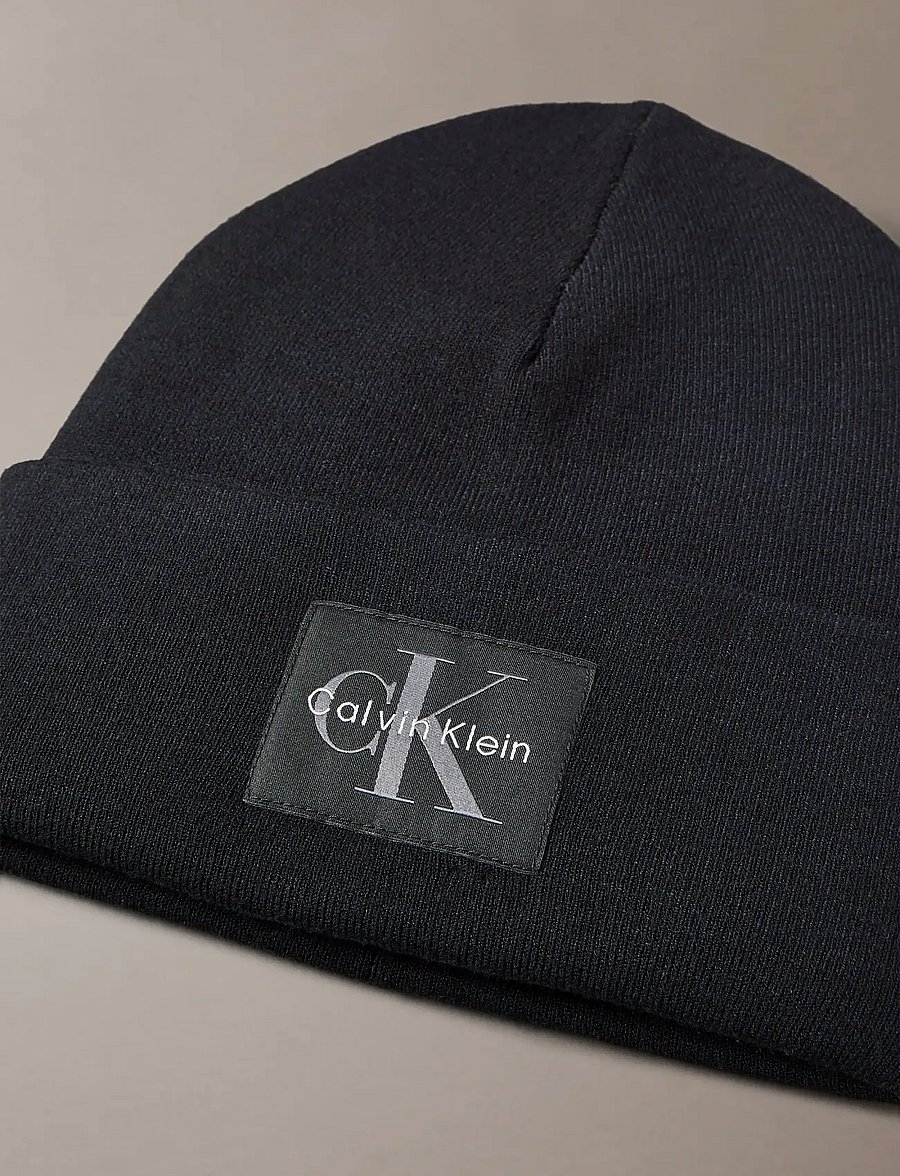 Calvin Klein - MONOLOGO PATCH BEANIE - shoppa efter tillfälle - black - 2