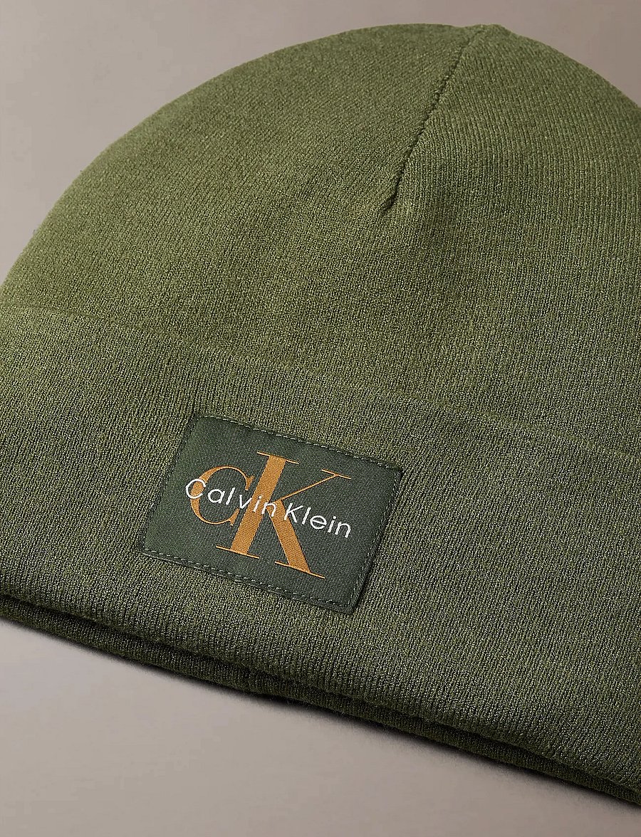 Calvin Klein - MONOLOGO PATCH BEANIE - shoppa efter tillfälle - thyme - 2