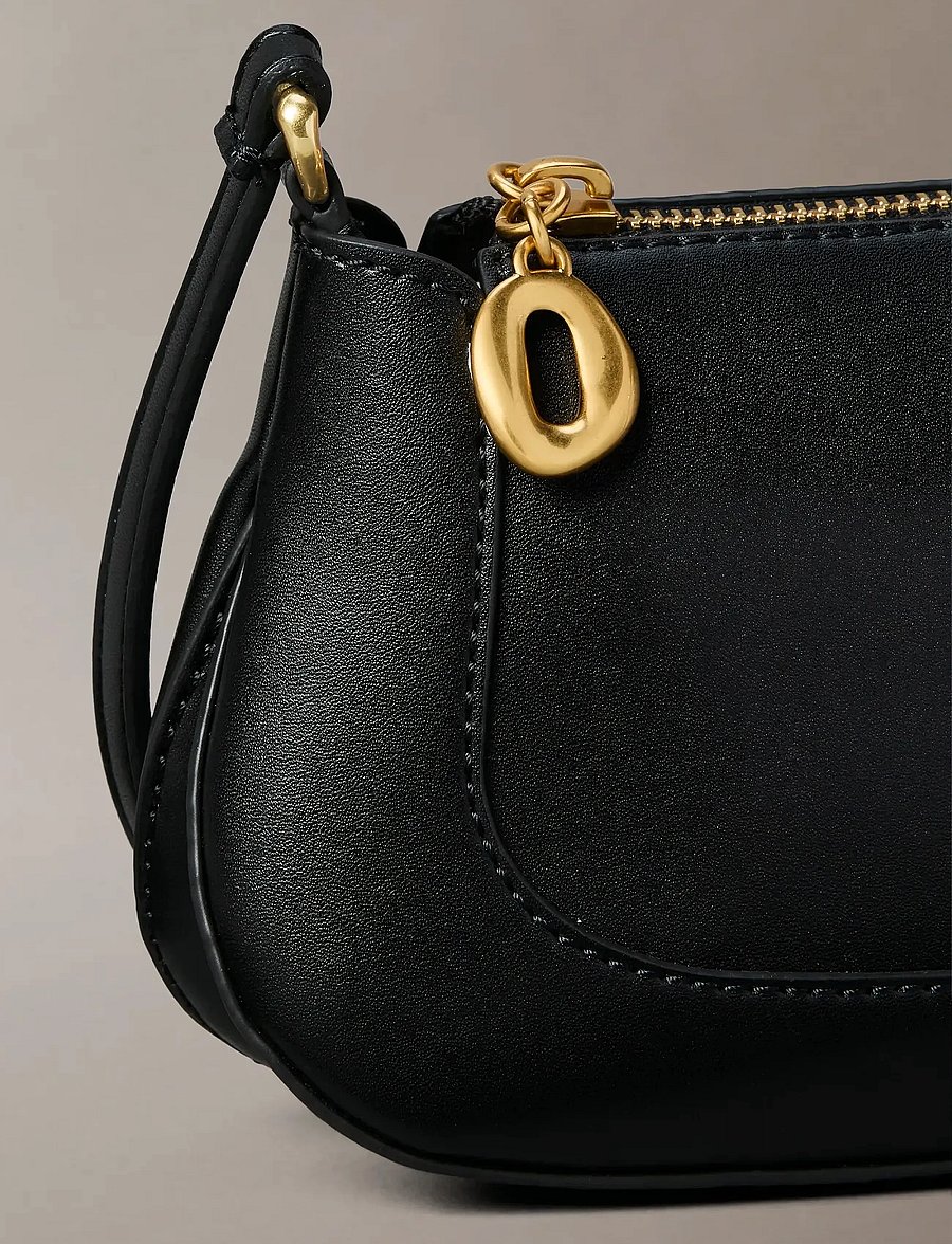 Calvin Klein - HARDWARE ZIP CROSSBODY - crossbody tassen - black - 3