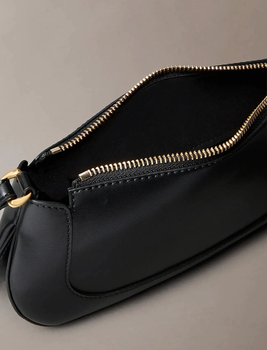 Calvin Klein - HARDWARE ZIP CROSSBODY - crossbody tassen - black - 5