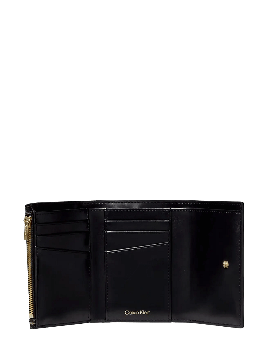 Calvin Klein - EMBLEM AOP TRIFOLD W/ ZIP POCKET - punge - black aop - 2