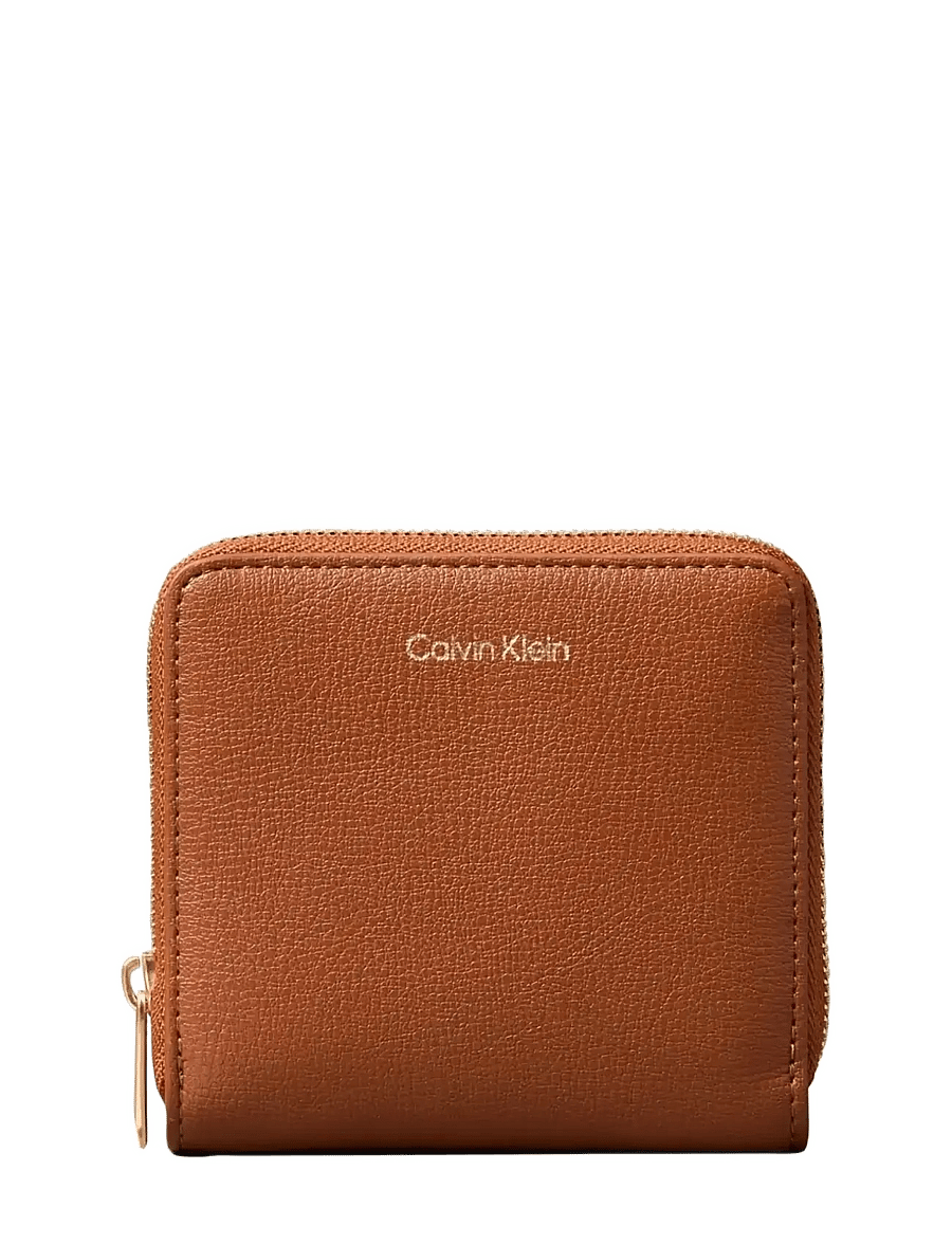 Calvin Klein - FOIL LOGO MEDIUM ZIP AROUND - rahakotid - natural umber - 0