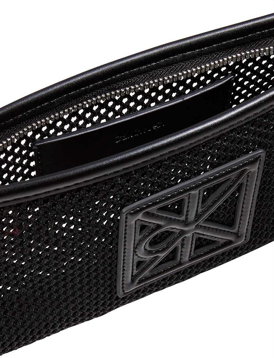 Calvin Klein - EMBLEM MESH CONVERTIBLE POUCH - alltags-style - black - 2