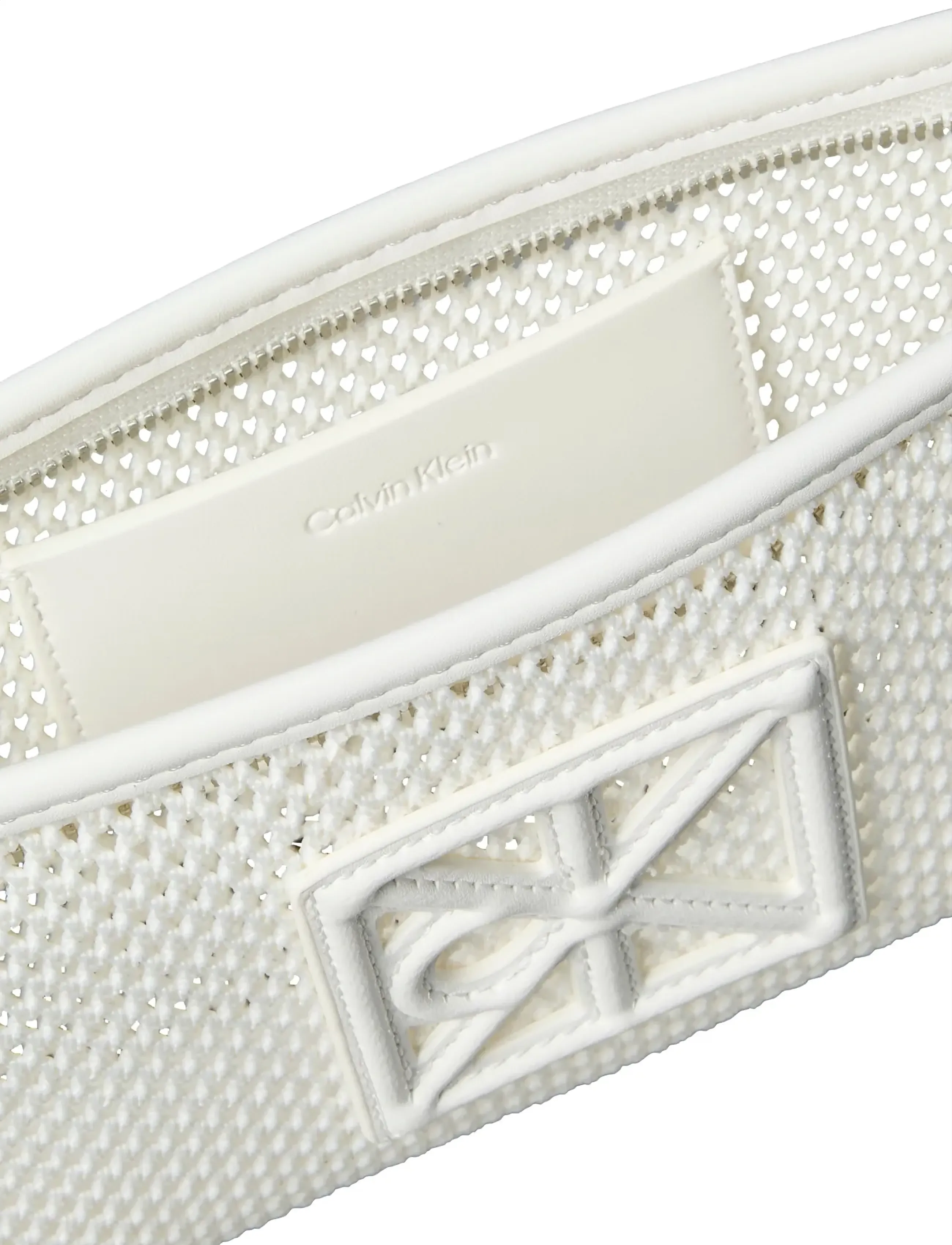 Calvin Klein - EMBLEM MESH CONVERTIBLE POUCH - everyday style - white alyssum - 2
