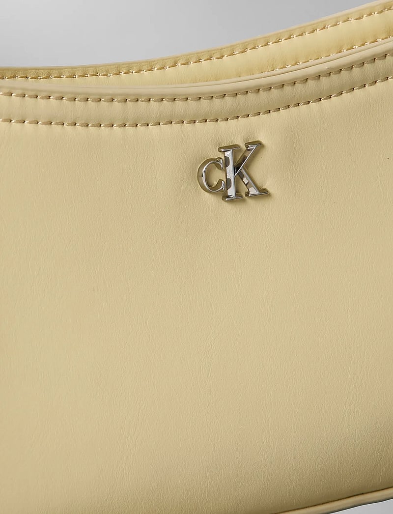 Calvin Klein - CK SMALL SHOULDER BAG - vardagsstil - parsnip - 4