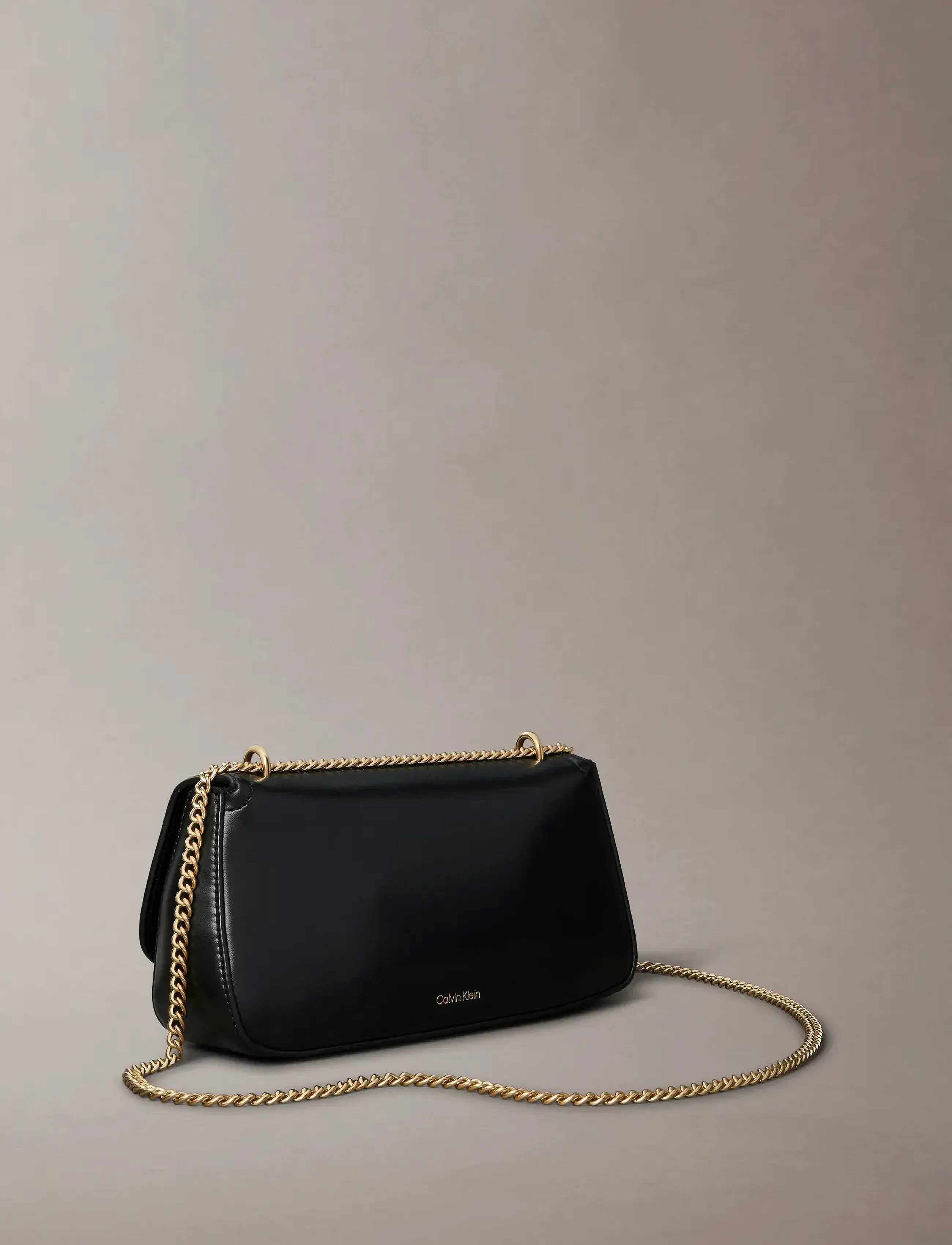 Calvin Klein - CK CONVERTIBLE CHAIN SMALL BAG - black / antique light gold - 4