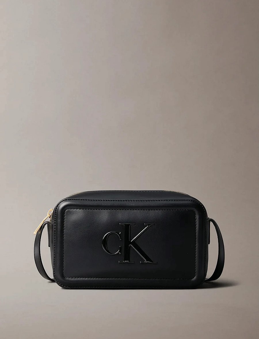 Calvin Klein - BOLD CK CAMERA BAG - crossbody bags - black - 0