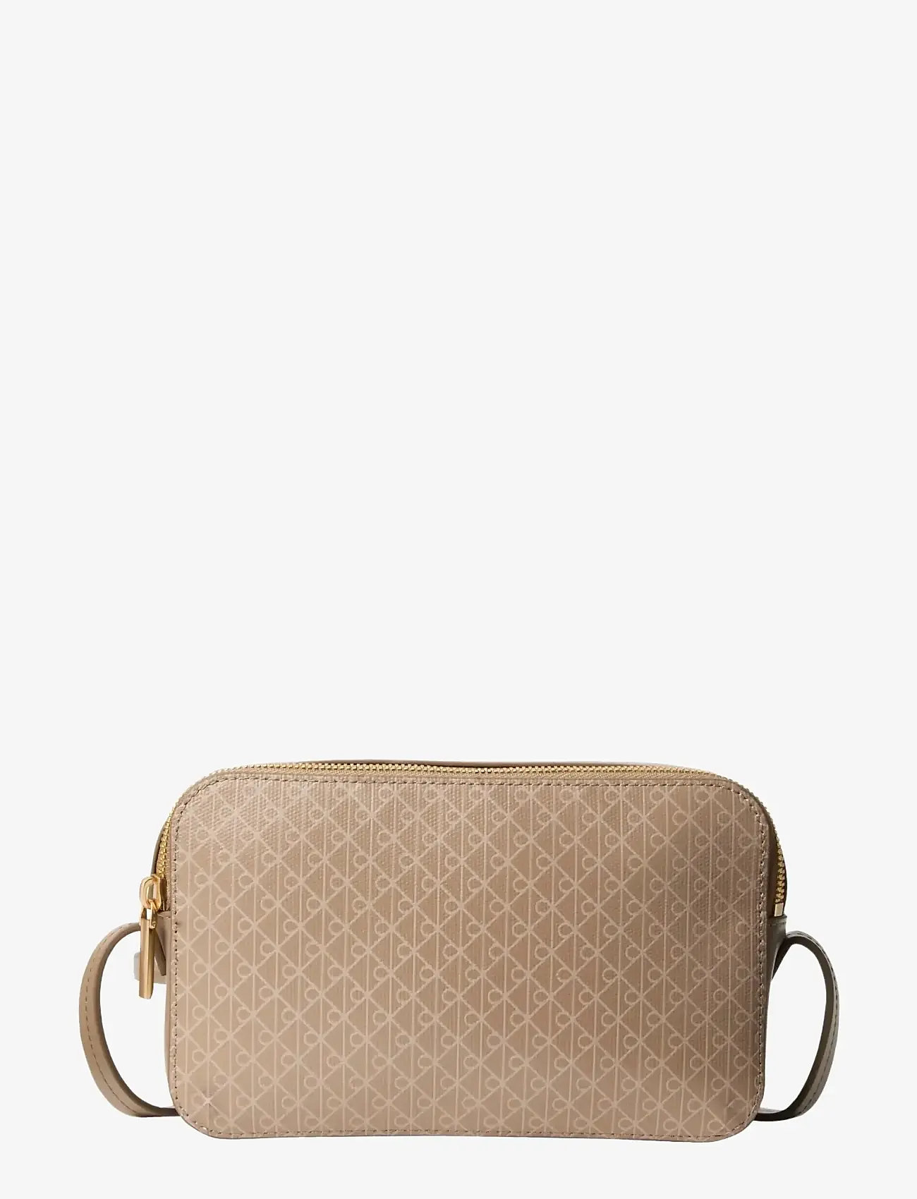 Calvin Klein - EMBLEM AOP ELONGATED CAMERA BAG - crossbody bags - desert taupe aop - 0