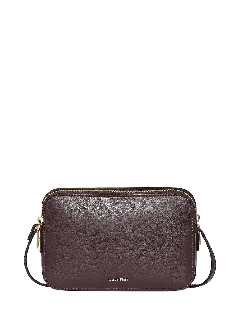 Calvin Klein - FOIL LOGO ELONGATED CAMERA BAG - crossbody bags - fudge/espresso - 0