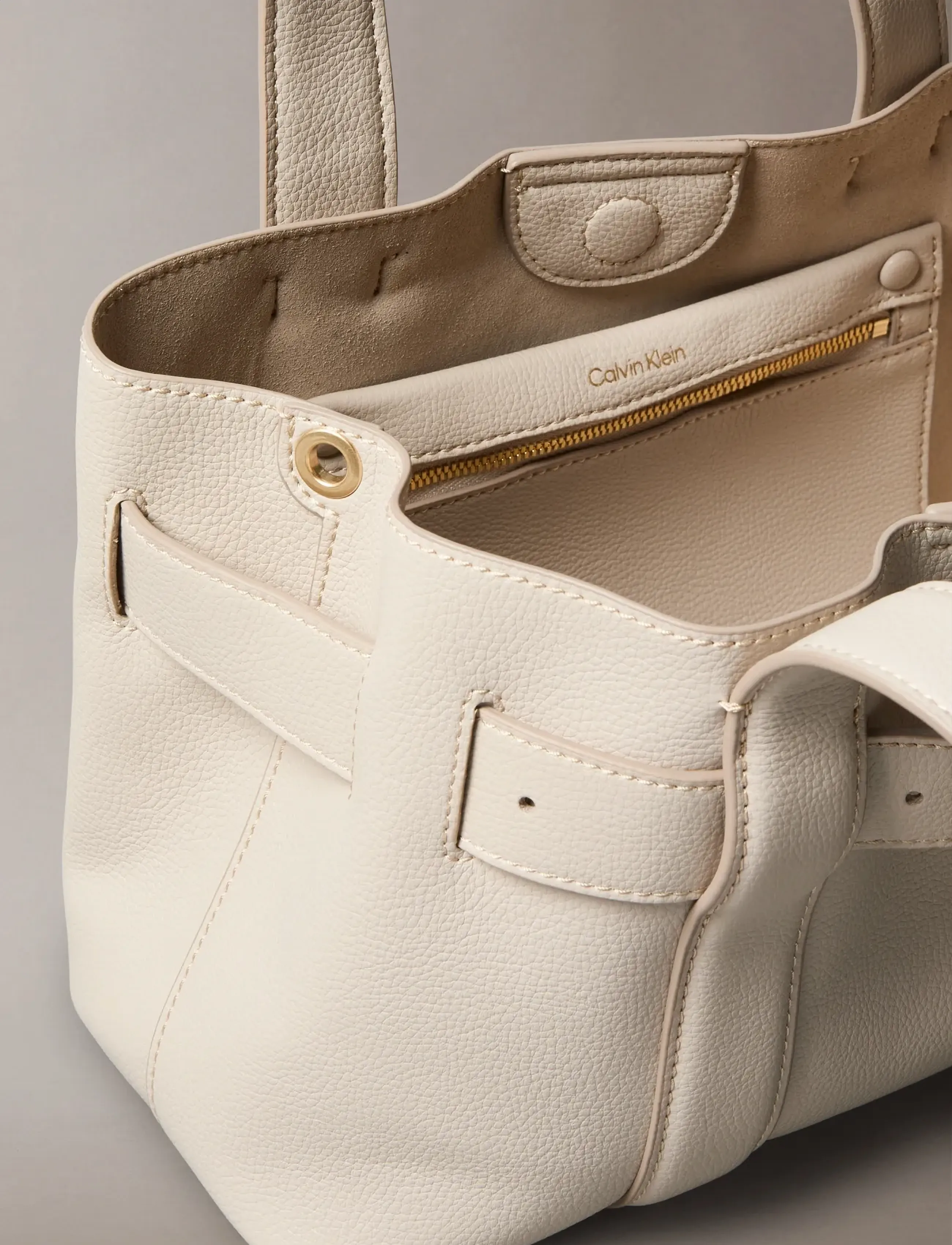 Calvin Klein - BUCKLE MINI TOTE WITH STRAP - chateau - 2