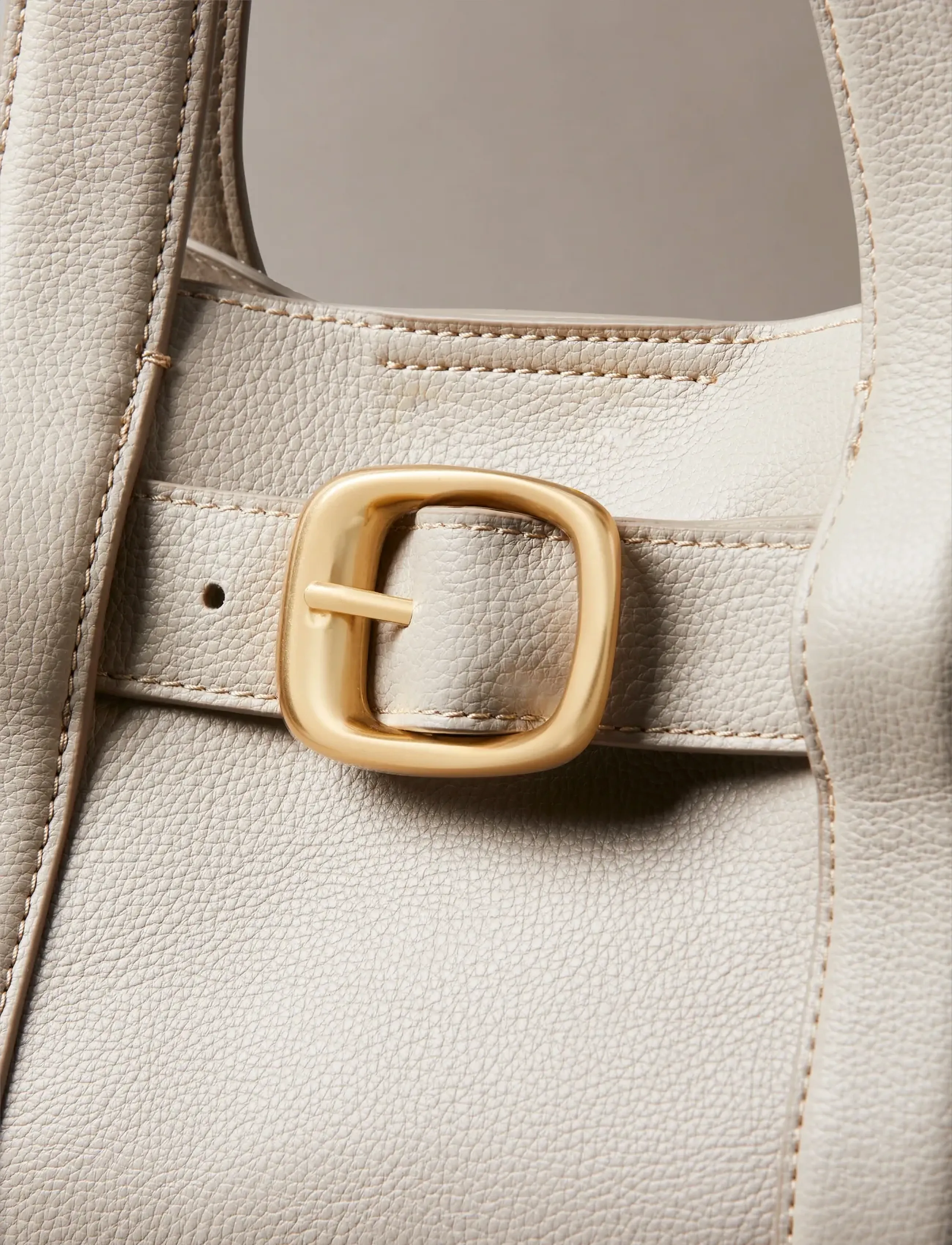 Calvin Klein - BUCKLE MINI TOTE WITH STRAP - chateau - 3
