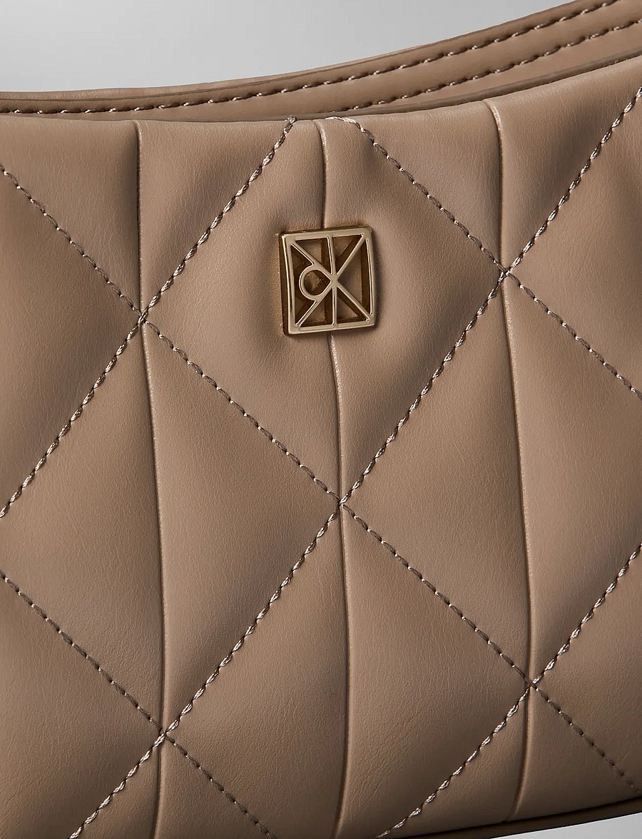 Calvin Klein - QUILTED SM SHOULDER BAG - sacs à bandoulière - desert taupe - 3