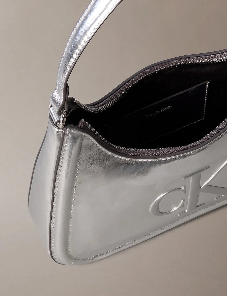 Calvin Klein - BOLD CK METALLIC SHOULDER BAG - plecu somas - silver metallic - 3