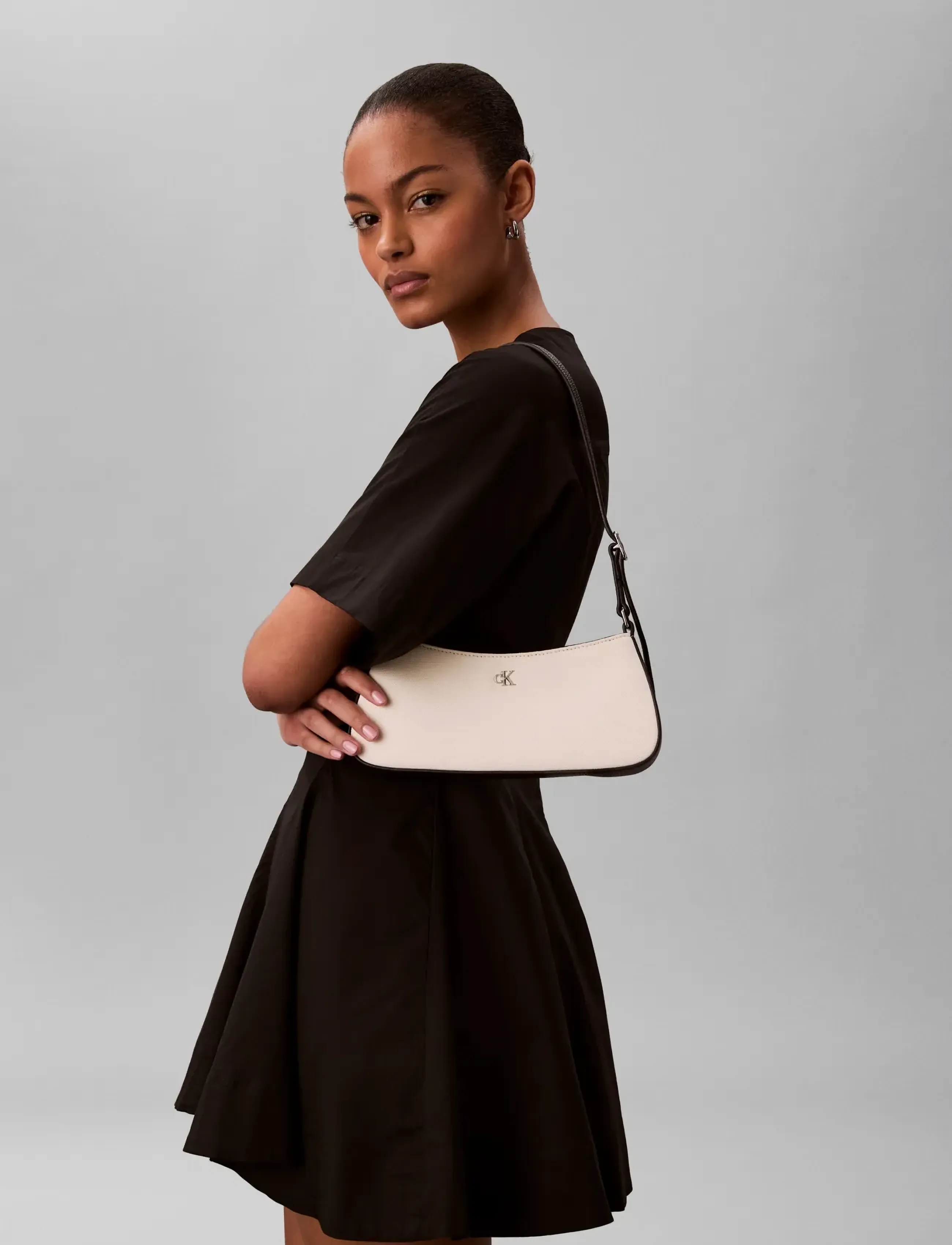 Calvin Klein CK CANVAS SMALL SHOULDER BAG - Calvin Klein - WHITE CANVAS / white