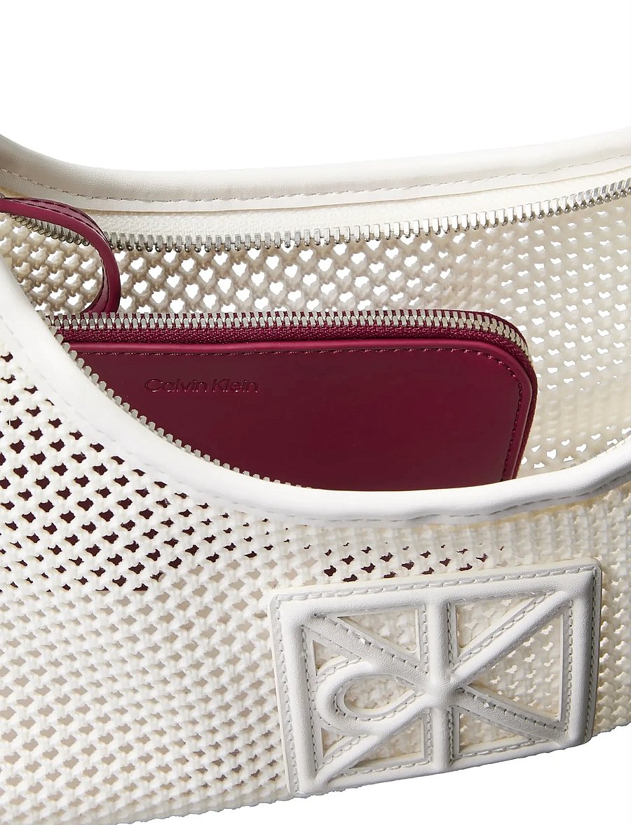 Calvin Klein - EMBLEM MESH SHOULDER BAG - vardagsstil - white alyssum - 3