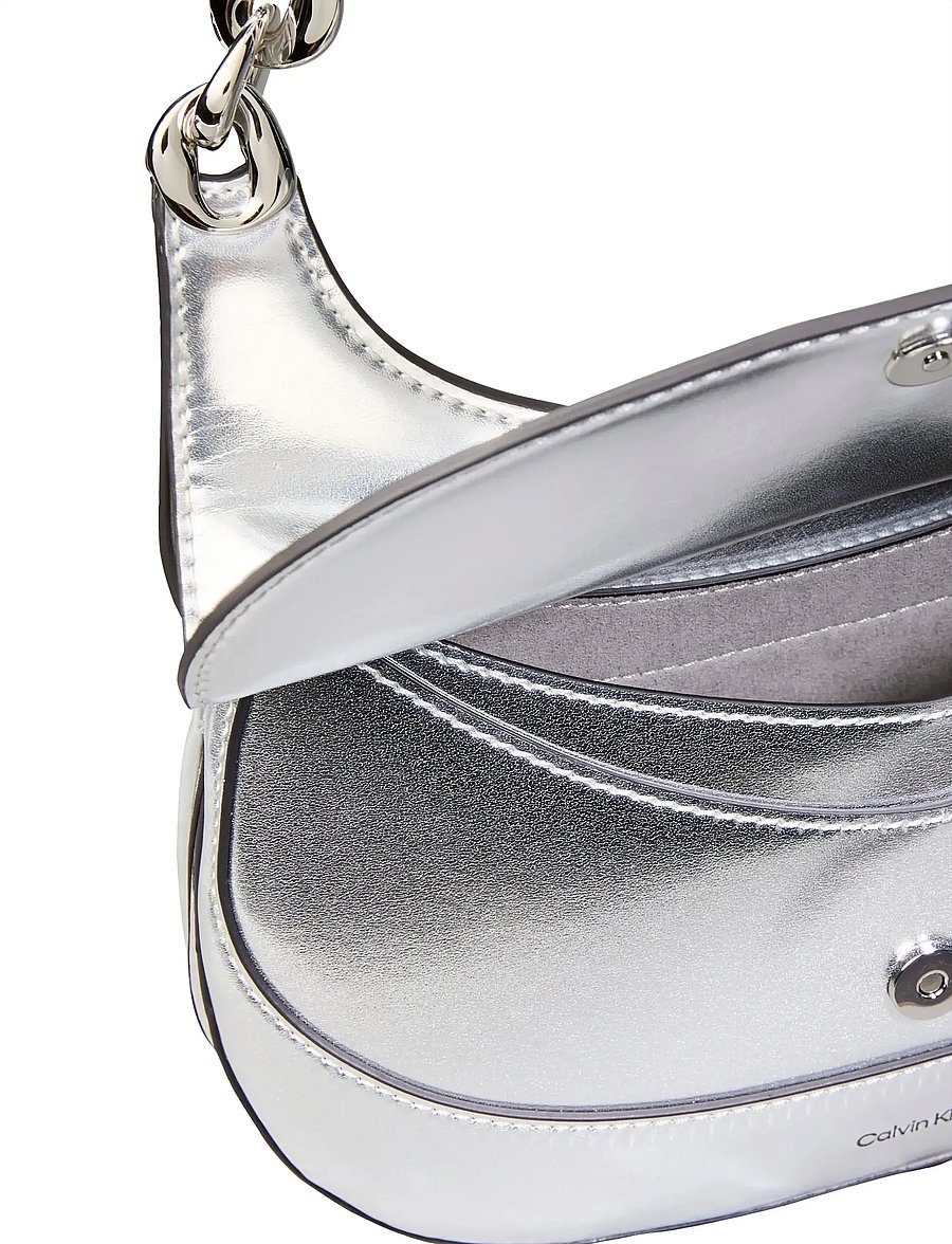Calvin Klein - CHAIN SHOULDER BAG - handväskor - silver metallic - 3