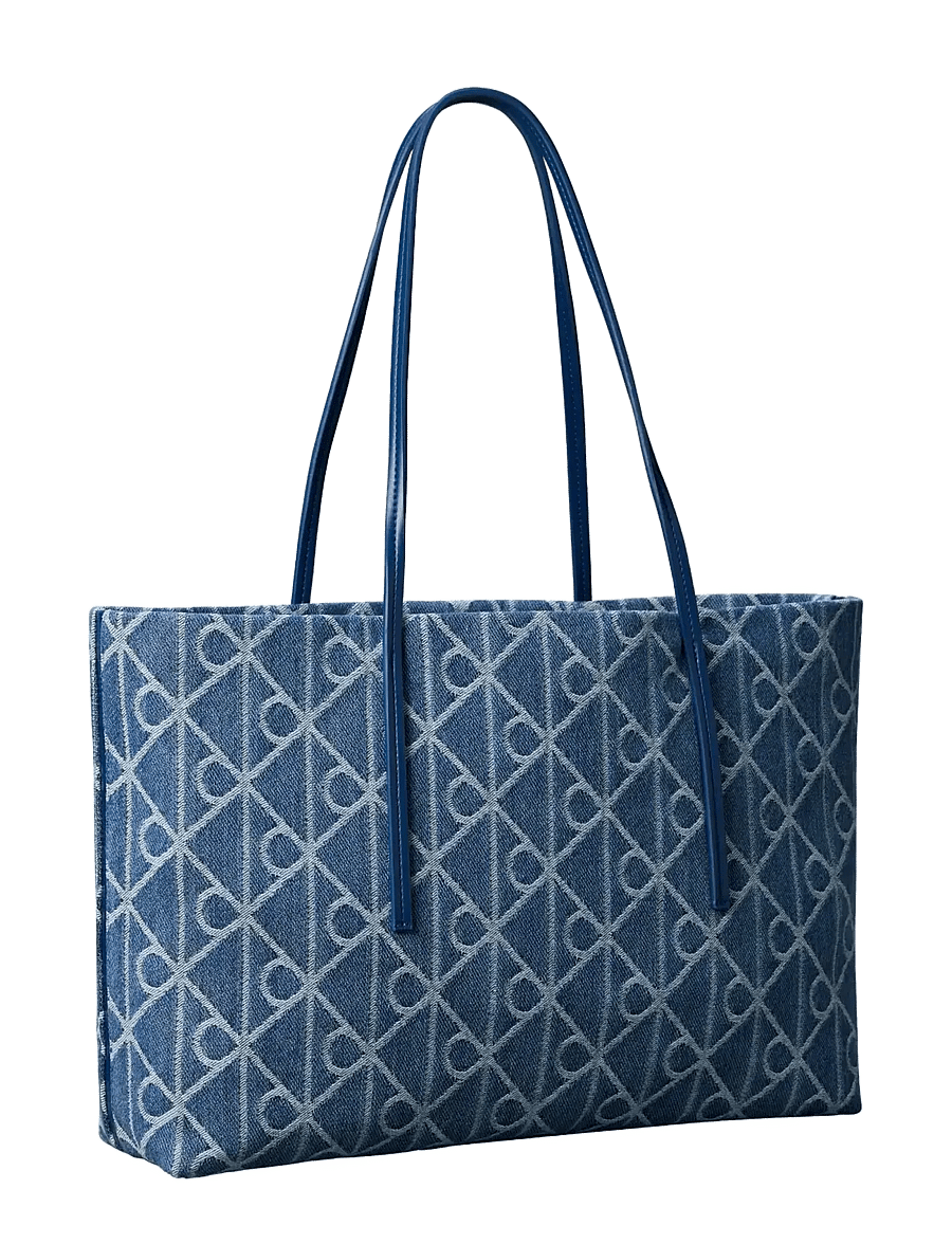 Calvin Klein - EMBLEM AOP DENIM TOTE W/ POUCH - shoppere - denim jqd medium wash - 1