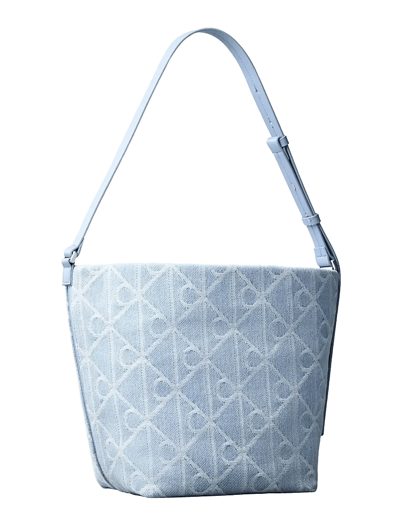 Calvin Klein - EMBLEM AOP DENIM BUCKET - besondere anlässe - light wash - 1