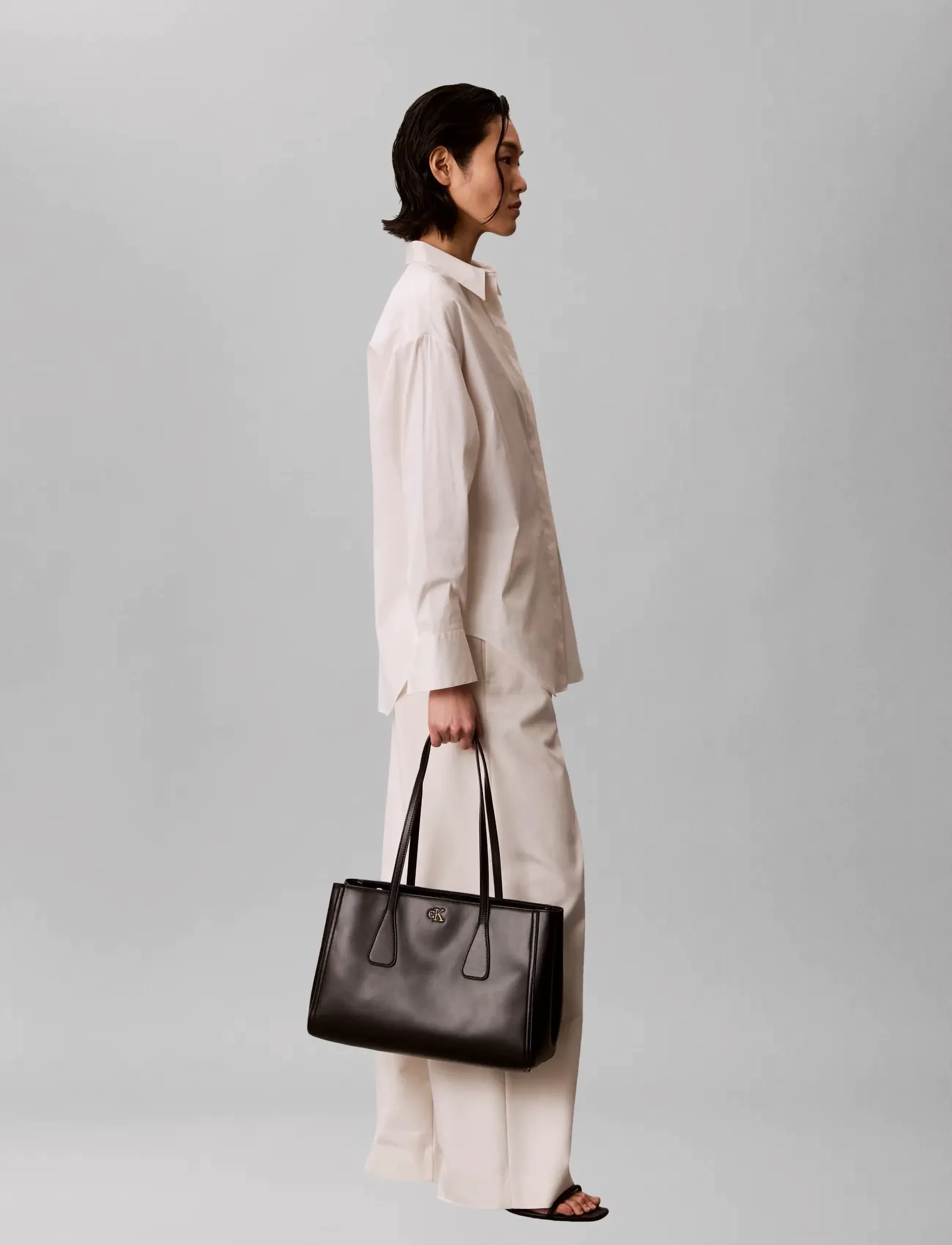 Calvin Klein - CK MEDIUM WORK TOTE - black   antique light gold - 3
