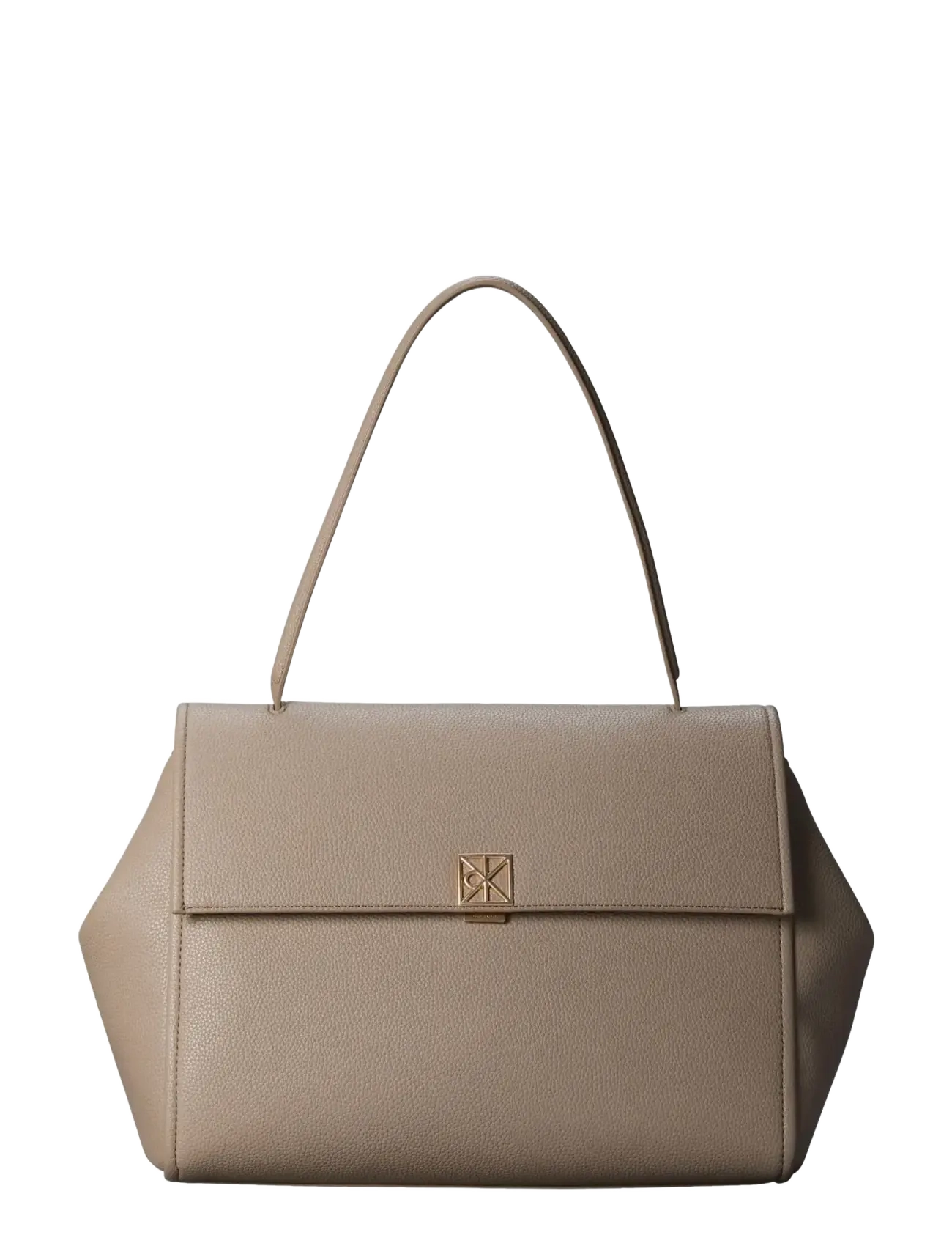 Calvin Klein EMBLEM HW PEBBLE SATCHEL - Tassen - DESERT TAUPE / beige