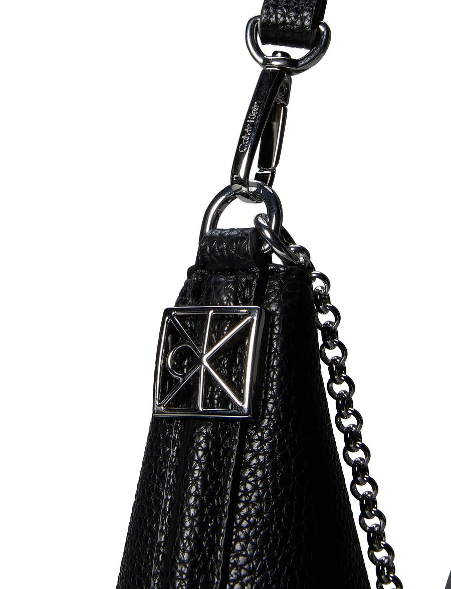 Calvin Klein - EMBLEM HW PEBBLE SHOULDER BAG - schultertaschen - black - 3