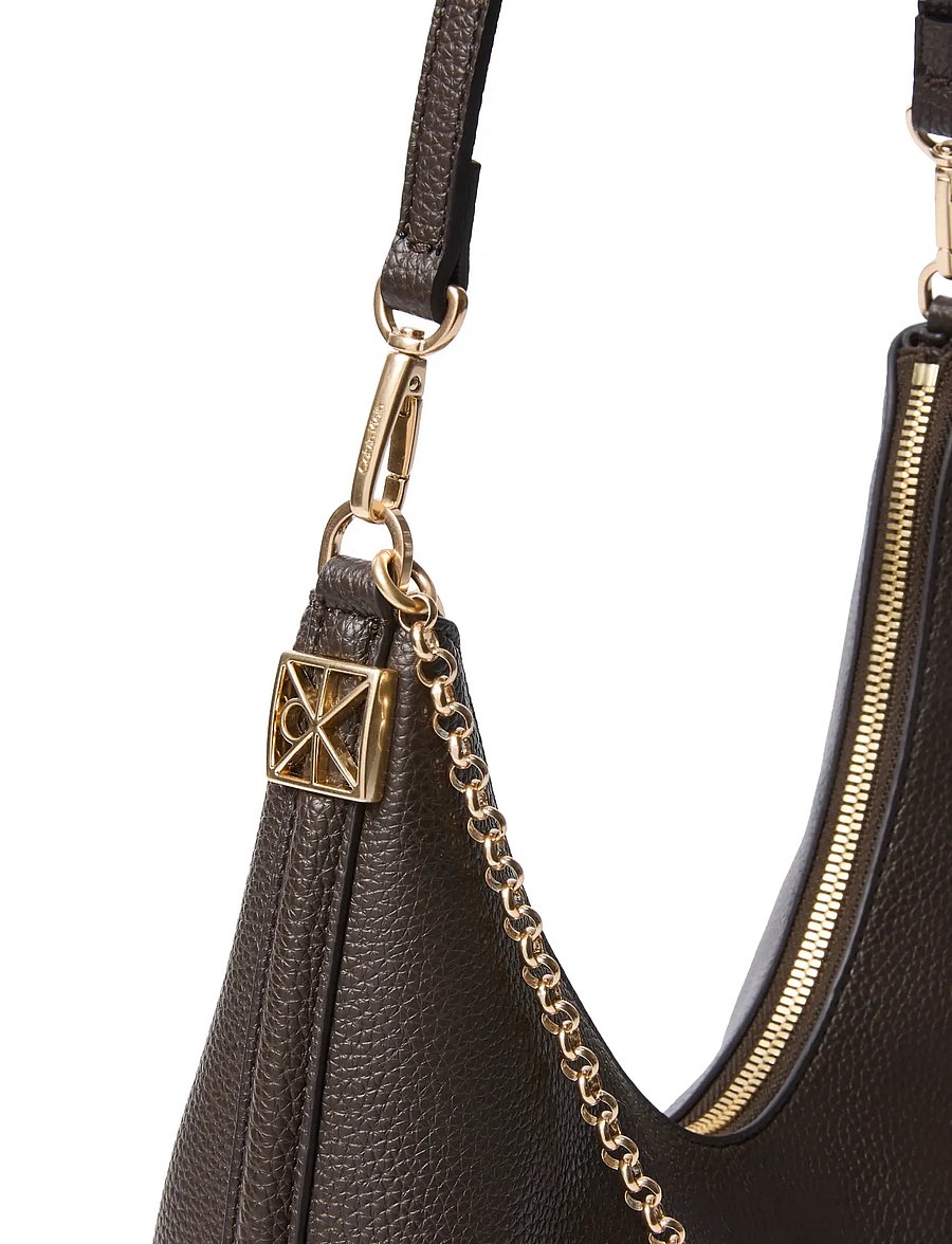 Calvin Klein - EMBLEM HW PEBBLE SHOULDER BAG - schultertaschen - delicioso - 1