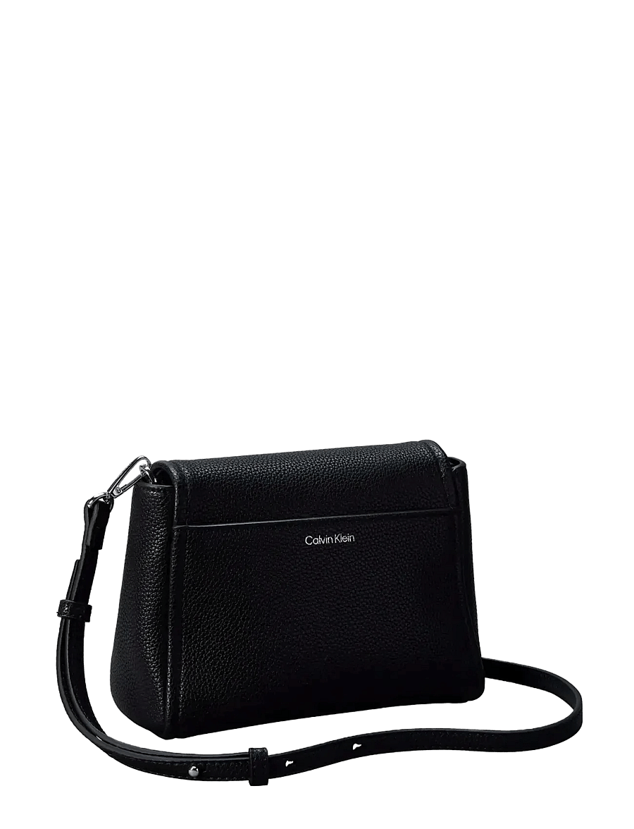 Calvin Klein - EMBLEM HW PEBBLE CROSSBODY 20 - Üleõlakotid - black - 1
