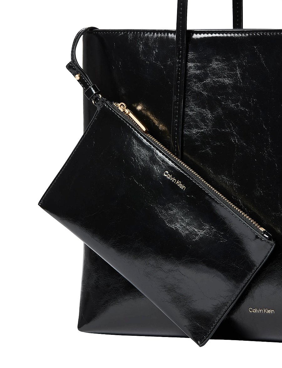Calvin Klein - FOIL LOGO GLOSSY TOTE W/ POUCH - kandekotid - black - 5